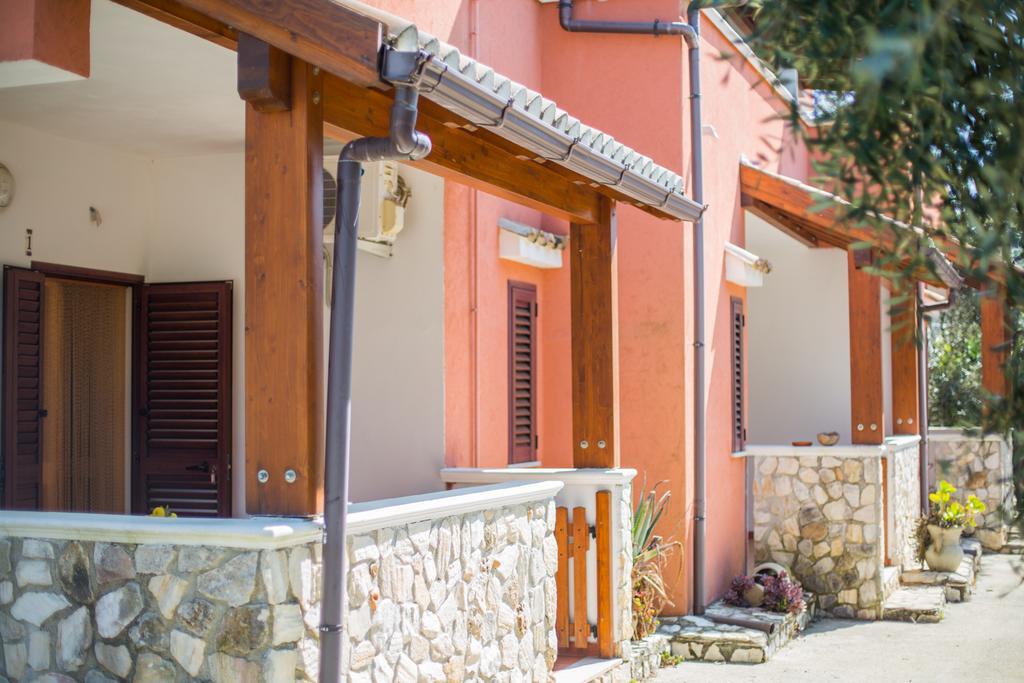 Villa Calma ヴィエステ エクステリア 写真